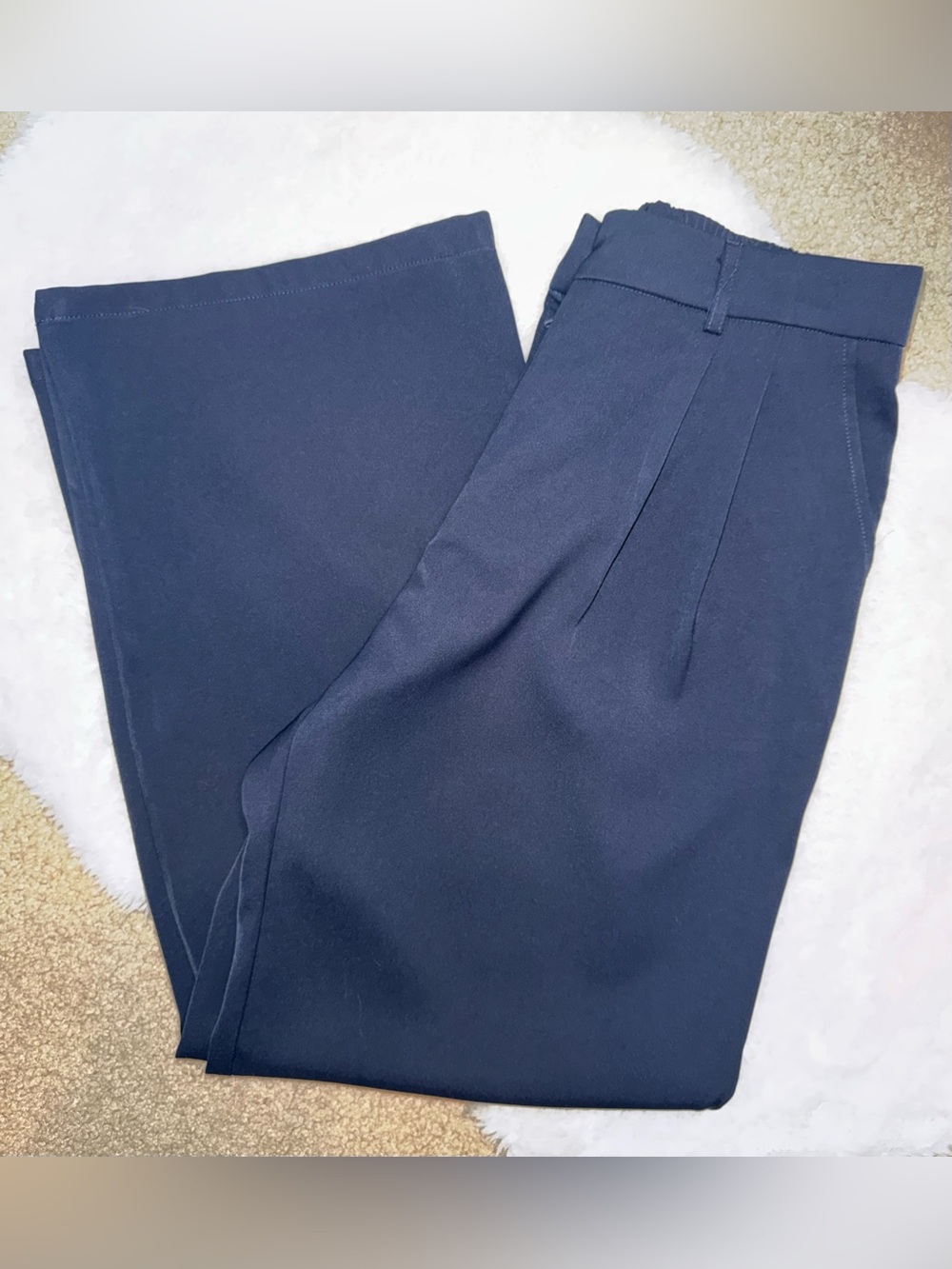 Lillusory Women’s Pleated Wide Leg Pants Size Medium in Navy